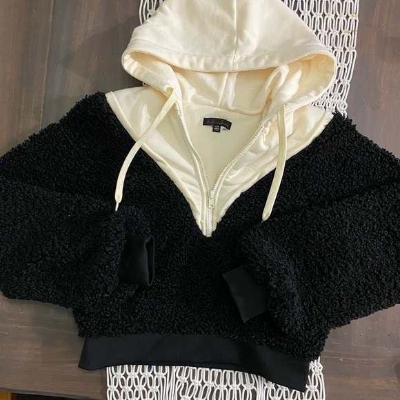 NWOT For Love And Lemons hooded cozy sherpa 1/4 zip pull over - Picture 2 of 10